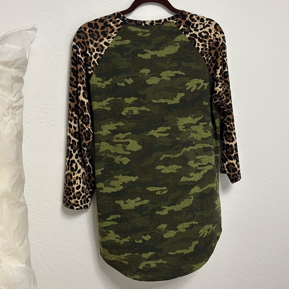 BRAND NEW LULAROE RANDY ANIMAL PRINT/CAMO 0pattern - Picture 2 of 5